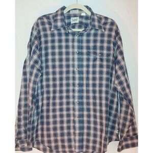Lee Men's Size XL Green/Red/White Plaid Long Sleeve Button Down Shirt.